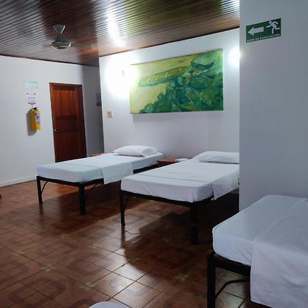 Leticias Guest House Exterior foto